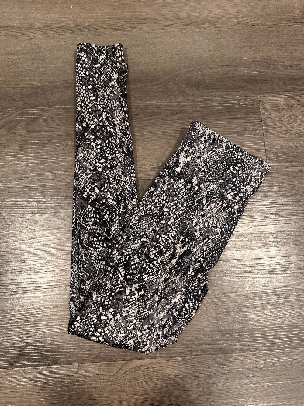 SPANX Black & White Snake-Print Jeggings